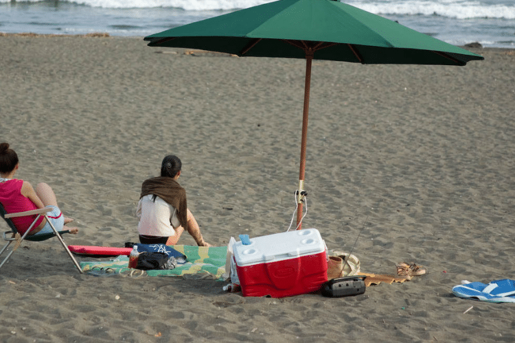 Best Rolling Cooler for Beach