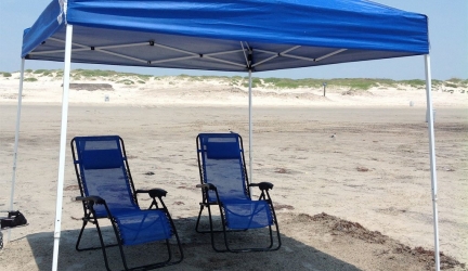 Here is the Latest Beach Canopy Reviews – Beach Tents at Best Price